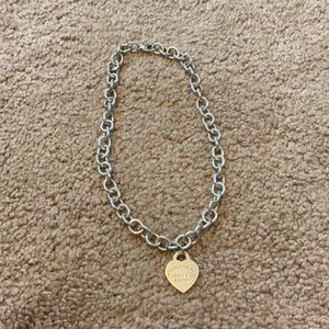 Return to Tiffany Choker